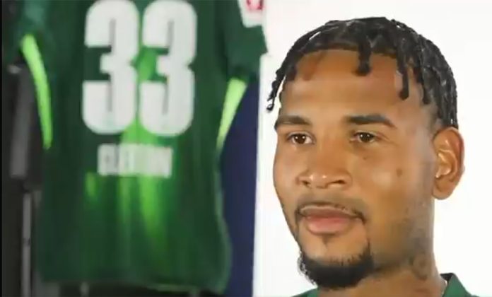 Zagueiro Cleiton em sua chegada ao Wolfsburg