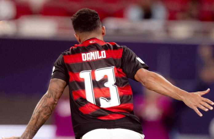 Danilo comemora o 2º gol do Flamengo na vitória sobre o Pyramids - Foto: Adriano Fontes / Flamengo