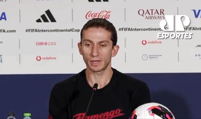 Filipe Luís em entrevista na vitória do Flamengo sobre o Cruz Azul pelo Mundial de Clubes