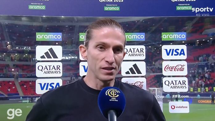 Filipe Luis em entrevista na vitória do Flamengo sobre o Cruz Azul pelo Mundial de Clubes