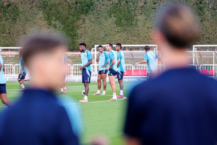 Jogadores do Flamengo em mais um treino em Doha - Foto: Gilvan de Souza / Flamengo