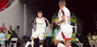Pulgar em campo na vitória do Flamengo sobre o Cruz Azul - Foto: Adriano-Fontes / Flamengo