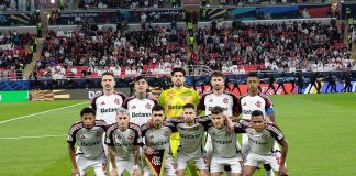 Time do Flamengo posa pra foto antes da final do Mundial contra o PSG - Foto: Gilvan de Souza / Flamengo