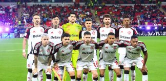 Time do Flamengo posado pra foto antes da vitória sobre o Cruz Azul - Foto: Gilvan de Souza / Flamengo