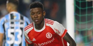 Vitão zagueiro do Internacional