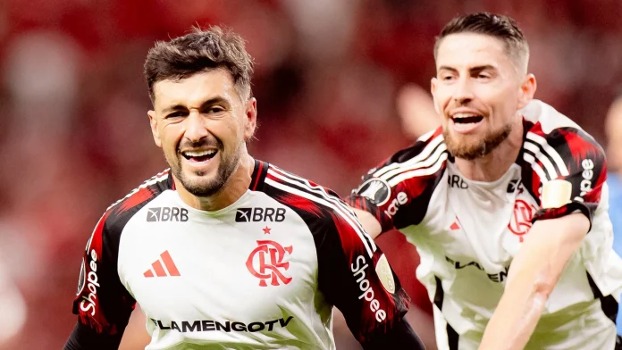 Arrascaeta-Jorginho-Gol-Flamengo-2025 Arrascaeta e Jorginho comemoram gol pelo Flamengo