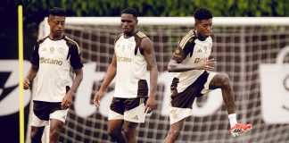 Bruno Henrique, Evertton Araújo e Vitão, em treino do Flamengo no Ninho do Urubu - Foto: Adriano Fontes / Flamengo