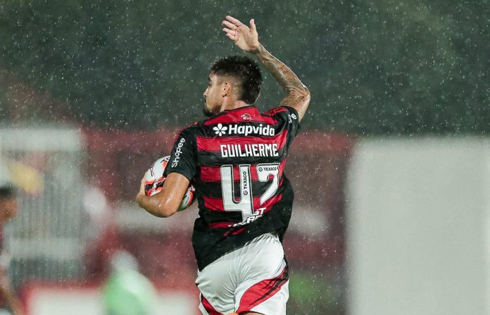 Guilherme comemora gol em derrota do Flamengo para o Bangu - Foto: Gilvan de Souza / Flamengo