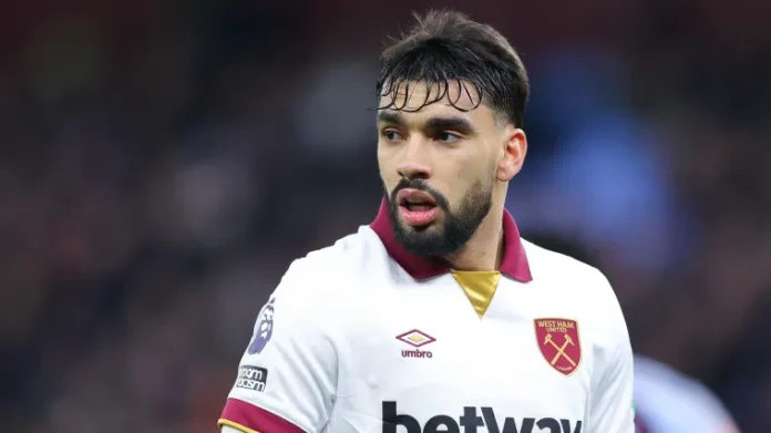 Lucas Paquetá em campo pelo West Ham