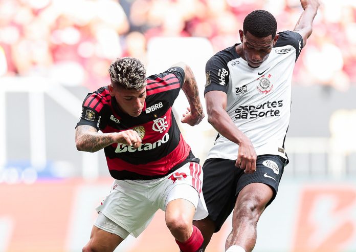 Carrascal em campo pelo Flamengo na derrota para o Corinthians na Supercopa do Brasil - Foto: Gilvan de Souza / Flamengo