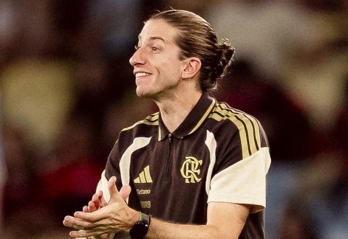 Filipe Luís em campo na vitória do Flamengo sobre o Sampaio Corrêa - Foto: Adriano Fontes / Flamengo