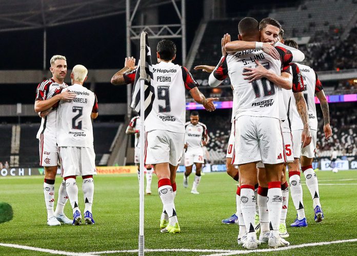 Jogadores do Flamengo comemoram mais um gol na vitória sobre o Botafogo - Foto: Gilvan de Souza / Flamengo