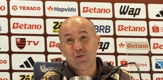 Leonardo Jardim em entrevista coletiva após vitória do Flamengo sobre o Botafogo no Engenhão - Foto: Raisa Simplicio