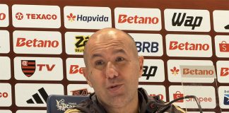 Leonardo Jardim em entrevista coletiva após vitória do Flamengo sobre o Cruzeiro - Foto: Raisa Simplicio