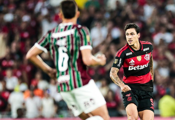 Pedro em campo pelo Flamengo contra o Fluminense no jogo em que o Mengão sagrou-se Tricampeão Carioca 2026 - Foto: Gilvan de Souza / Flamengo