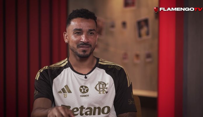 Danilo em entrevista a Flamengo TV