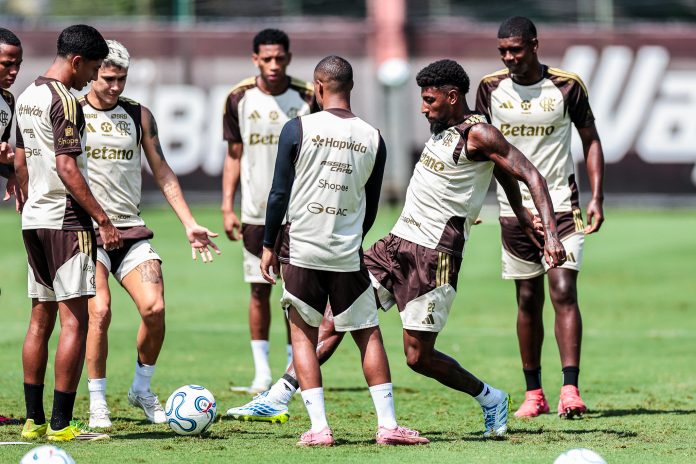 Jogadores do Flamengo em treino no Ninho do Urubu - Foto: Gilvan de Souza / Flamengo