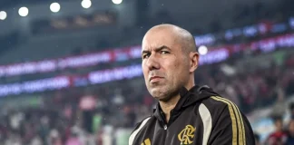 Leonardo Jardim em jogo do Flamengo no Maracanã