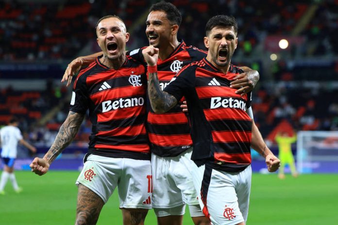 Jogadores do Flamengo em campo