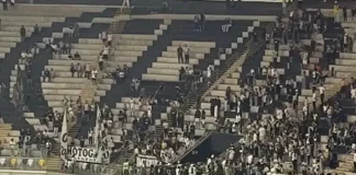 Torcida do Atlético Mineiro indo embora no intervalo do Jogo contra o Flamengo