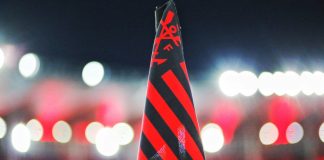 Bandeira do Flamengo no Maracanã