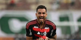 Danilo comemora o gol do Tetracampeonato da Libertadores do Flamengo