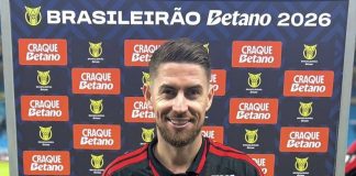Jorginho foi eleito o melhor em campo na vitória do Flamengo sobre o Grêmio em Porto Alegre