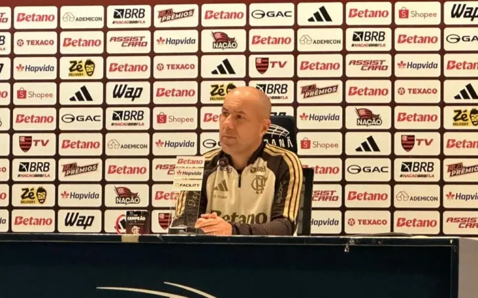 Leonardo Jardim em entrevista coletiva