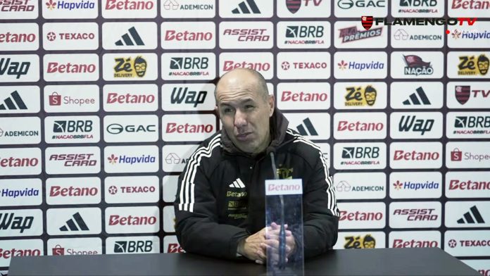 Leonardo Jardim em entrevista coletiva após vitória do Flamengo sobre o Grêmio em Porto Alegre