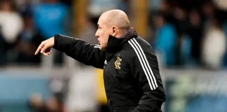 Leonardo Jardim comanda o Flamengo na vitória sobre o Grêmio em Porto Alegre - Foto: Gilvan de Souza / Flamengo