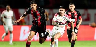 Luiz Araújo em campo na derrota do Flamengo para o Vitória