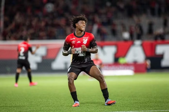 Bruninho, meia-atacante do Athletico Paranaense