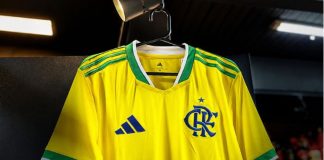 Flamengo e Adidas lançam camisa em homenagem ao Brasil. Reprodução / Instagram @paparazzorubronegro