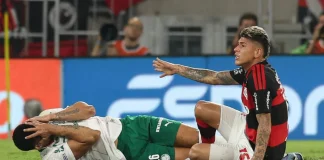 Carrascal foi expulso em pé alto na jogada com zagueiro Murilo