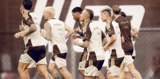 Jogadores treinando no Nnho do Urubu. Foto: Gilvan de Souza / Flamengo