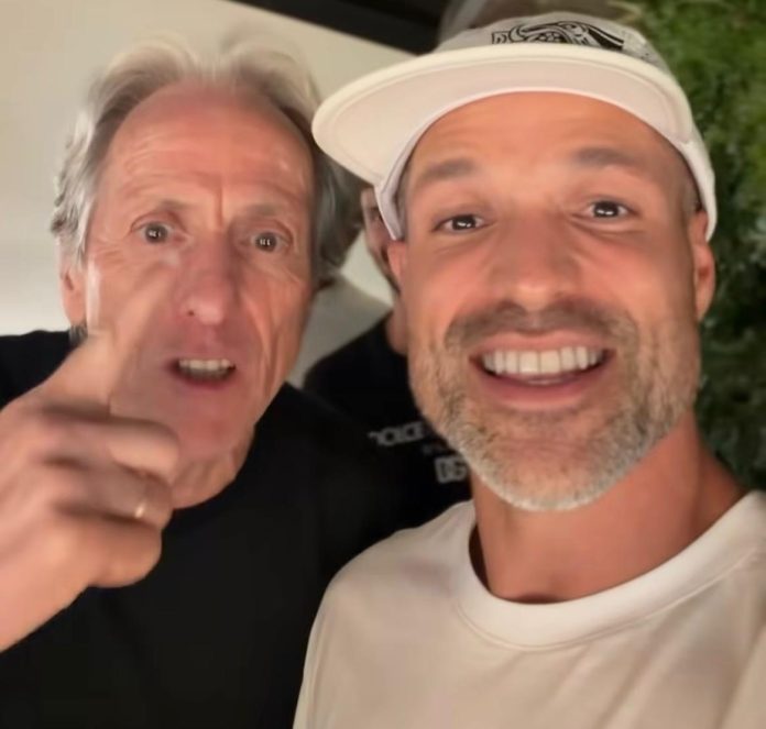 Jorge Jesus e Diego Ribas em encontro pós jogo do Flamengo e Cruzeiro no Maracanã