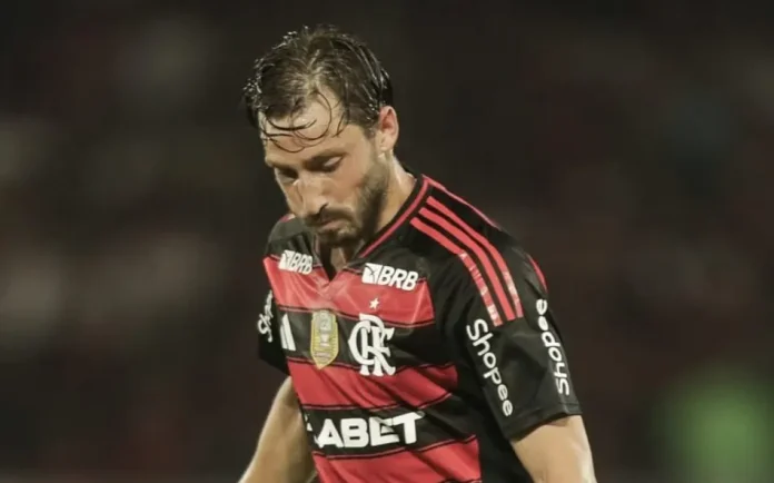 Matias Viña, lateral emprestado pelo Flamengo ao River Plate