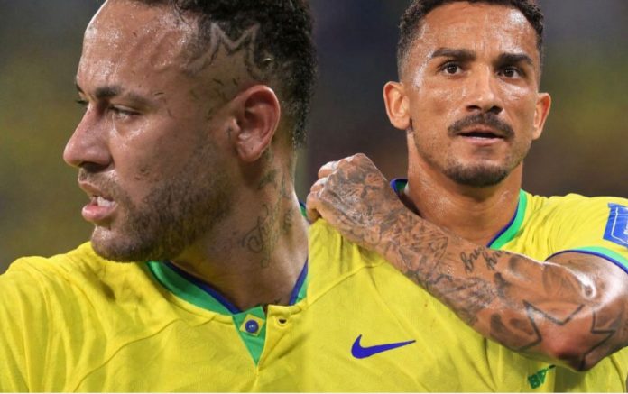 Neymar e Danilo, pela Seleção Brasileira