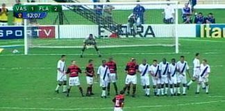 O "gol de Pet aos 43". Petkovic faz o gol pelo Flamengo contra o Vasco