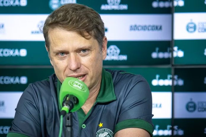 Fernando Seabra, técnico do Coritiba