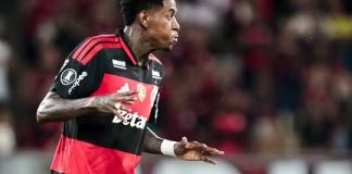 Zagueiro Vitão