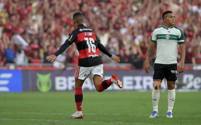Samuel Lino comemora contra o Coritiba