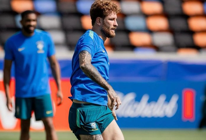 Léo Pereira em treino pela Seleção Brasileira