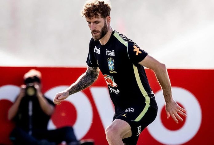 Léo Pereira, em treino pela Seleção Brasileira