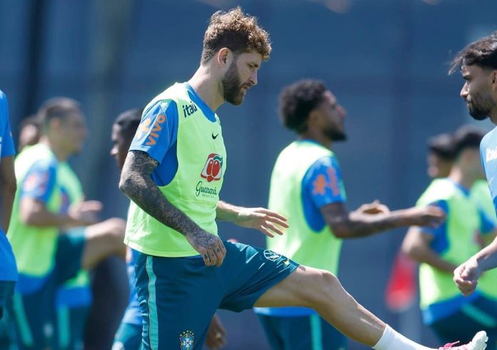 leo-pereira-treino-selecao Léo Pereira em treino pela Seleção Brasileira