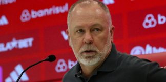 Técnico Mano Menezes atualmente no comando da Seleção do Peru
