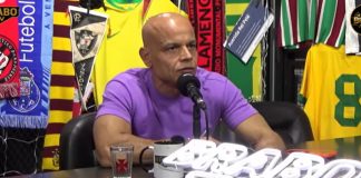 Robert campeão brasileiro pelo Santos em 2002