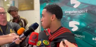 Joshua em entrevista após empate do Flamengo com o River Plate em Portugal - Foto: Coluna do Fla