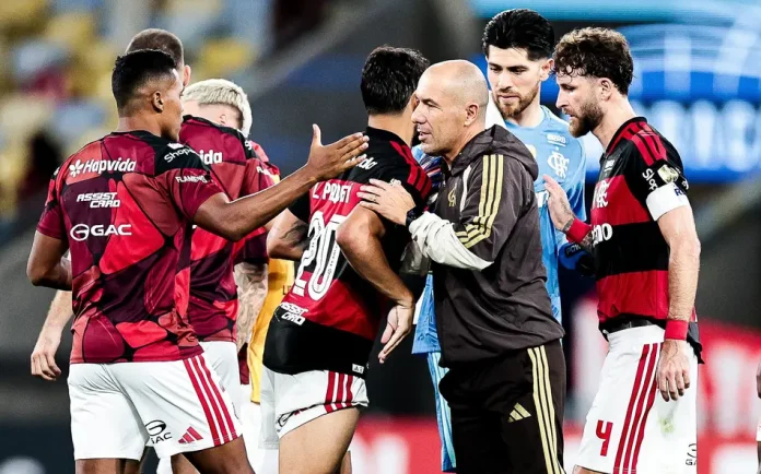 Leonardo Jardim e jogadores do Flamengo