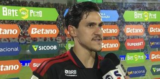 Pedro concede entrevista após goleada do Flamengo sobre a Chapecoense na Arena Condá